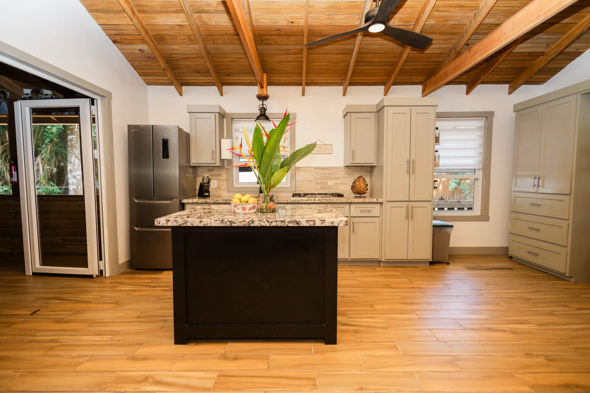 Casa Colibri — interior photo 7 of 18