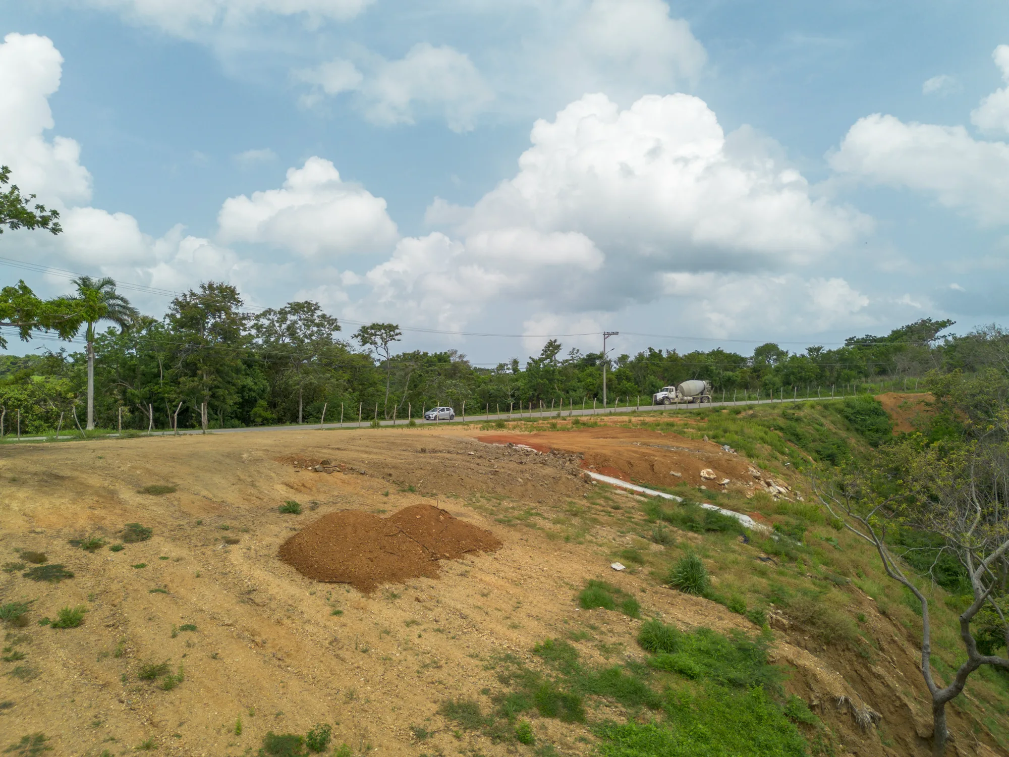 Man O War Cay, 1 Acre Roadfront — exterior photo 3 of 10