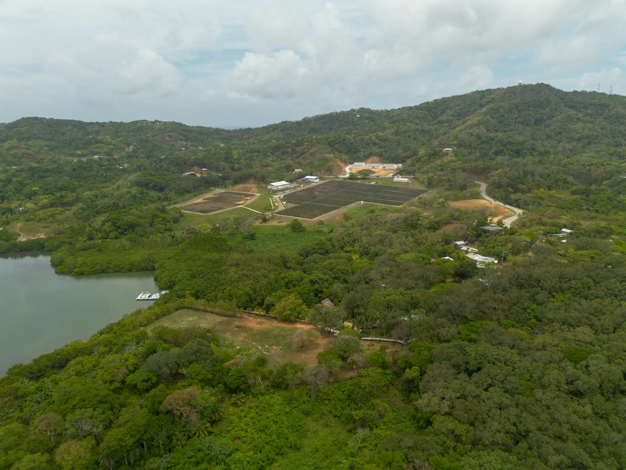 Man O War Cay, Protected Harbor Waterfront — exterior photo 12 of 14