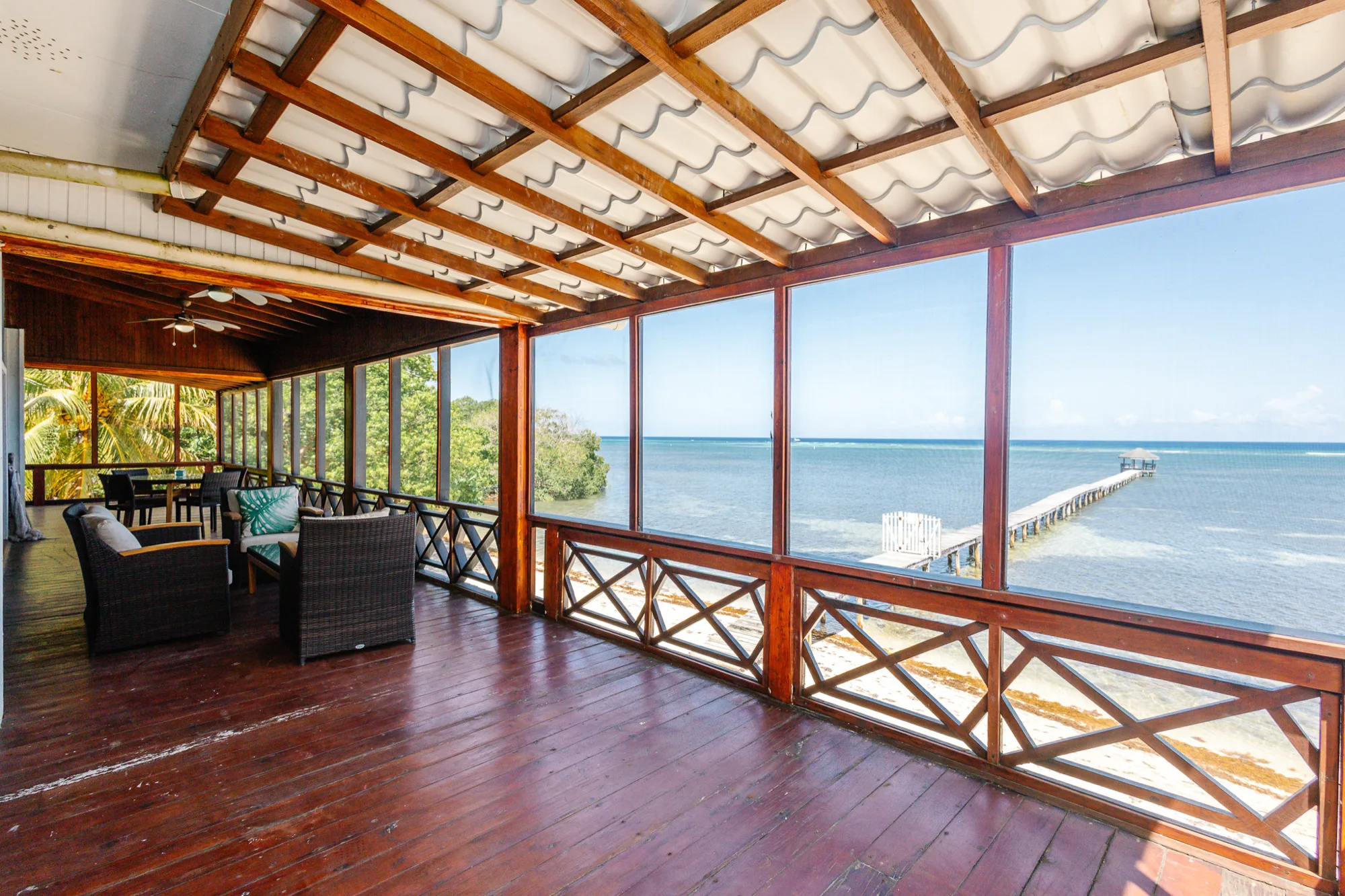 Beachfront Living & Income Retreat — exterior photo 8 of 29